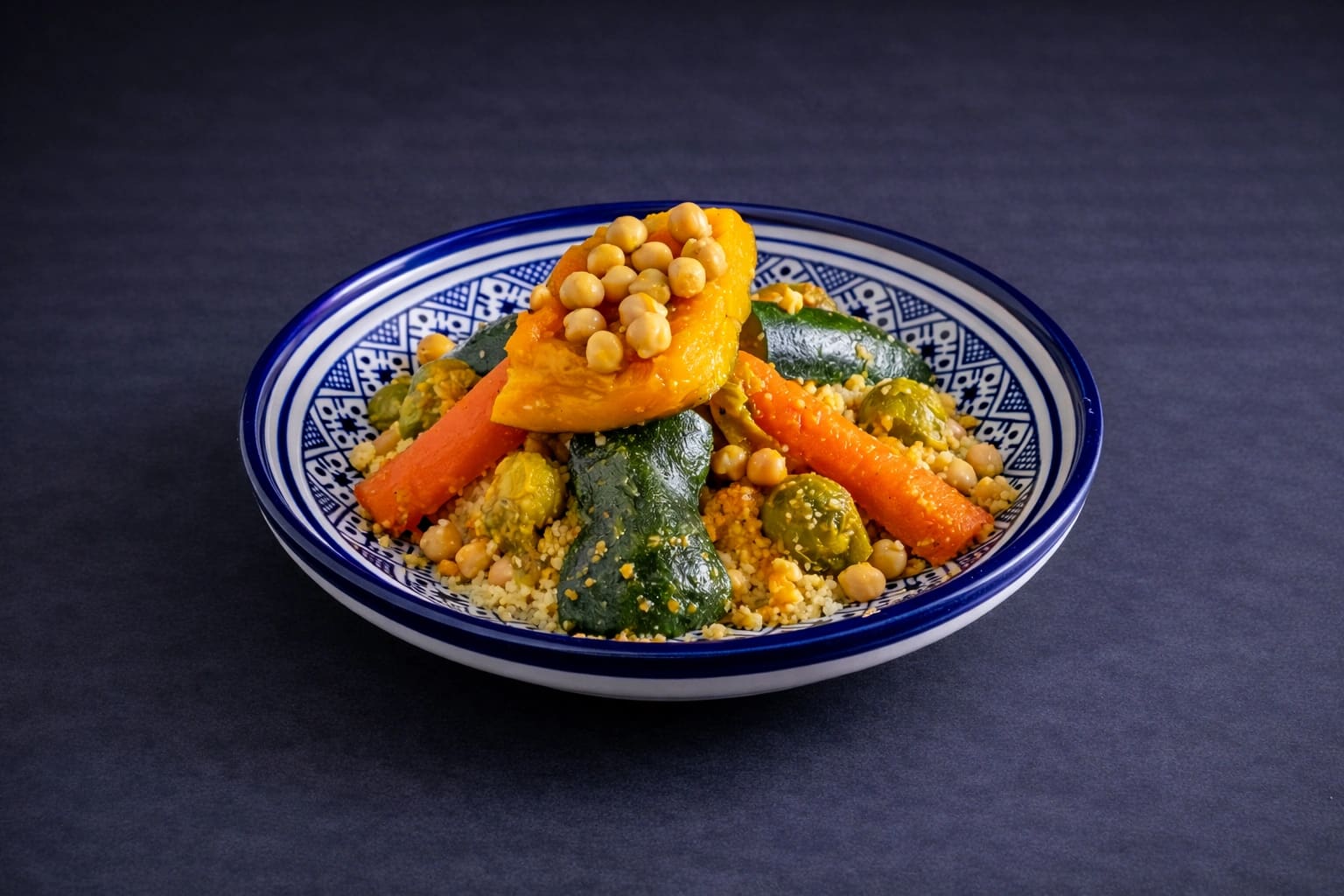 Couscous marocchino vegetariano con verdure di stagione — La Maison Bleue